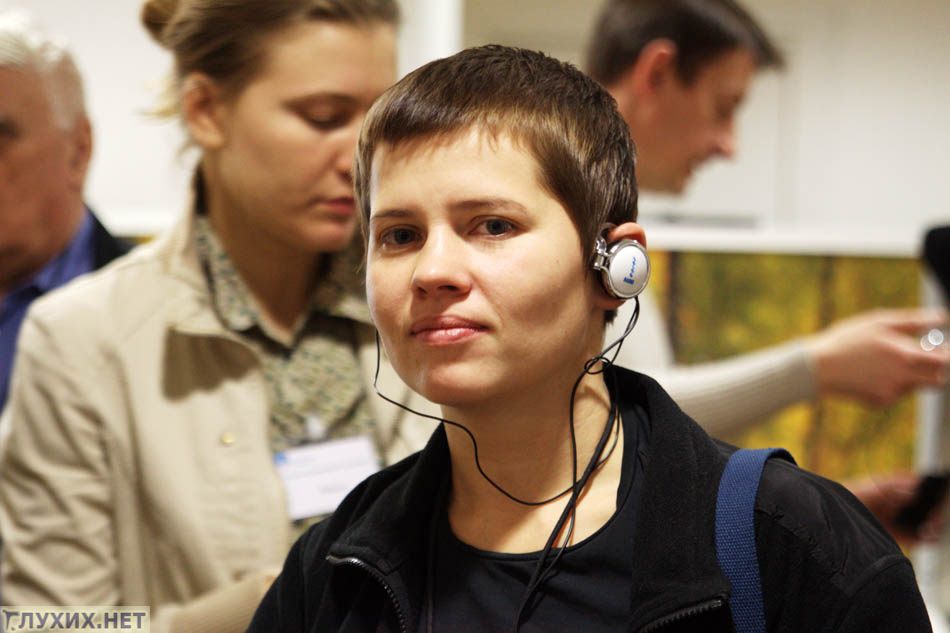 Корреспондент «Глухих.нет» Анна Скалкина за работой. Фото «Глухих.нет»
