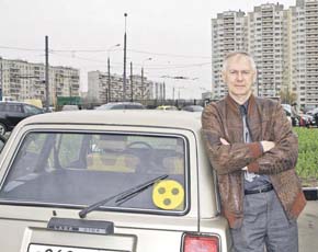 Сергей Никитинский — один из первых слабослышащих людей, кто получил водительское удостоверение