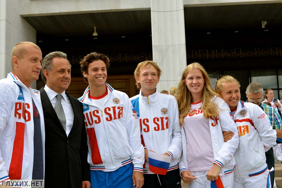 Виталий Мутко с теннистами.