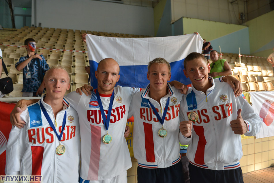 Владимир Колпаков, Илья Тришкин, Илья Лукьянов, Виталий Оботин заняли 1-е место в эстафете по плаванию.