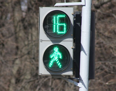 В Москве появились первые светофоры для слепоглухих людей