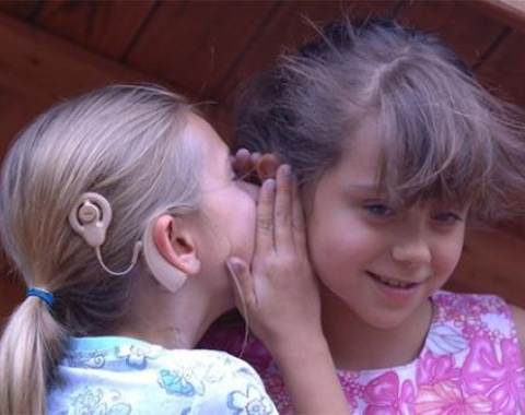 Азовскую школу для слабослышащих объединят со школой для умственно отсталых