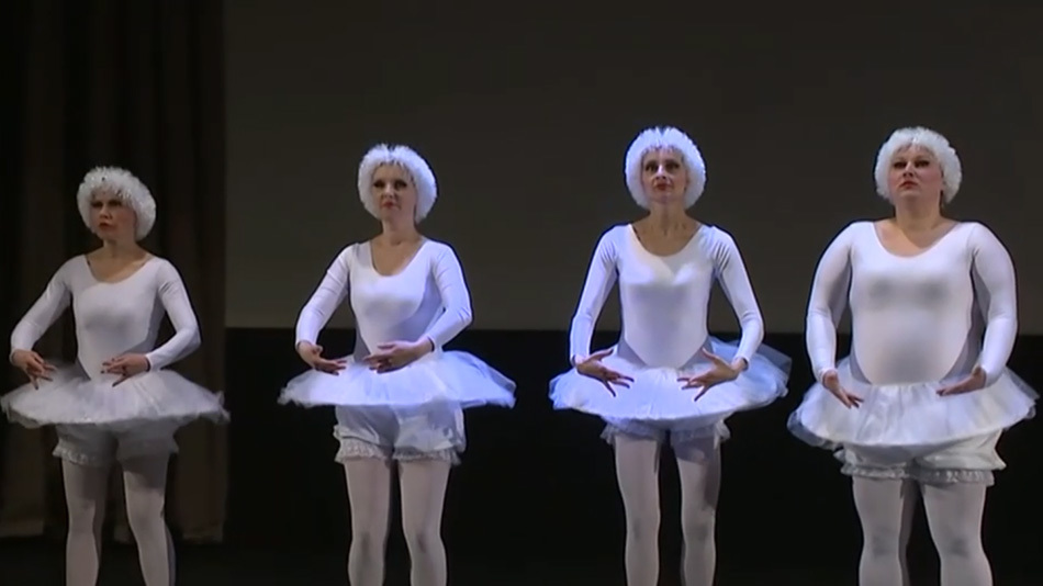 В Петербурге театр глухих представил спектакль в жанре пантомимы